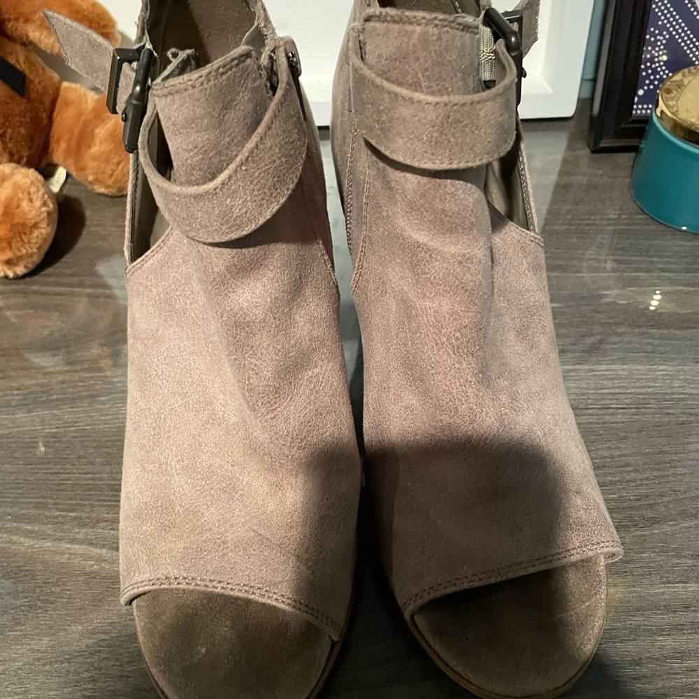Chunky booties for Everyday